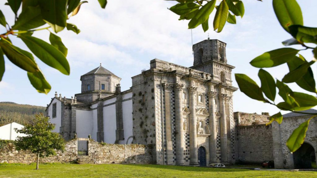 Mosteiro de Santa María de Monfero